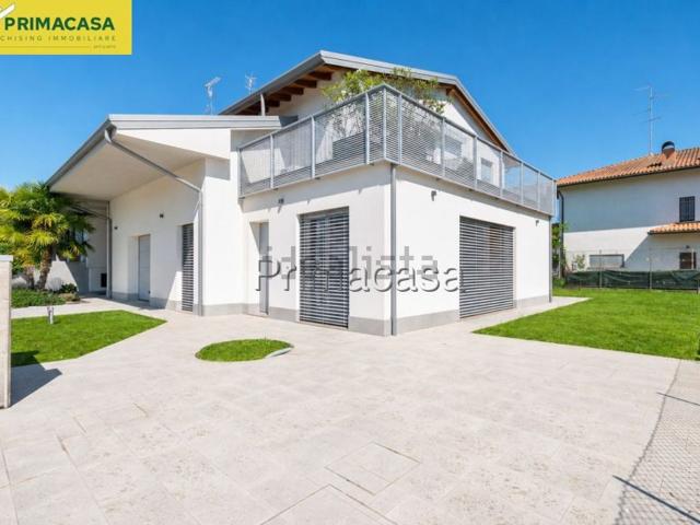 Villetta a schiera in vendita di 138 m² in Via Savino Forti