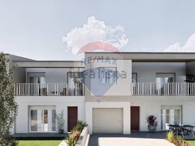 Villetta a schiera in vendita di 139 m² in Viale Martiri della Libertà, 79