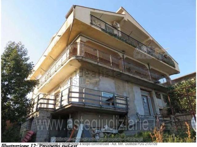 Villetta a schiera in vendita di 139 m² in Contrada Montagna