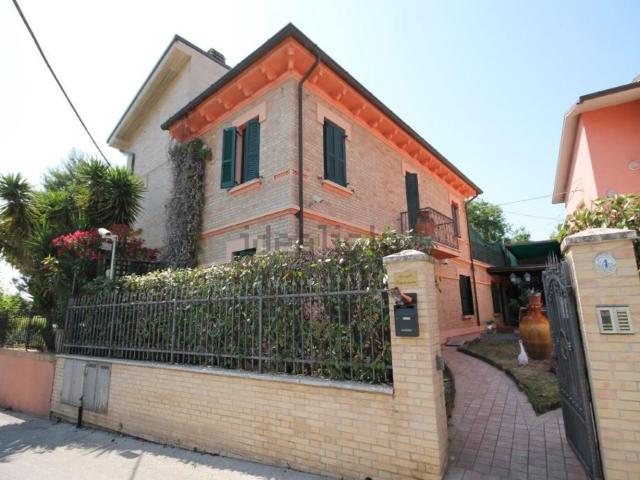 Villetta a schiera in vendita di 140 m² in Via Capparuccia