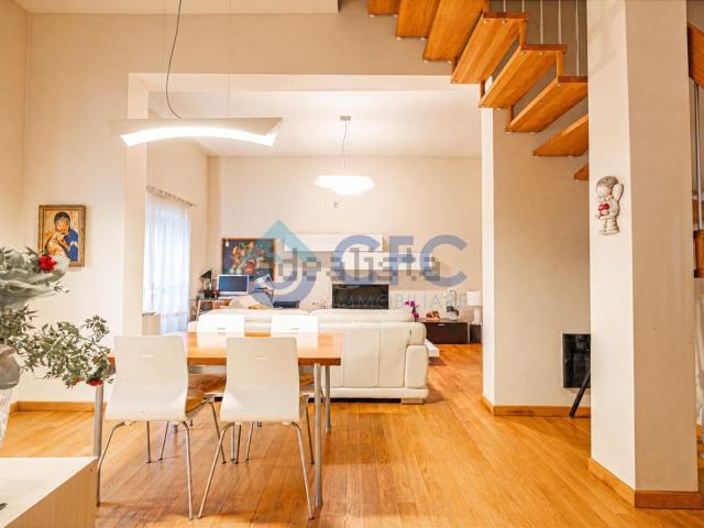 Villetta a schiera in vendita di 140 m² in Via Cristoforo Colombo, 19