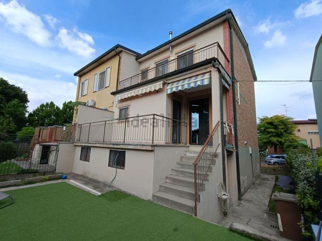 Villetta a schiera in vendita di 140 m² in Via Aniense, 3