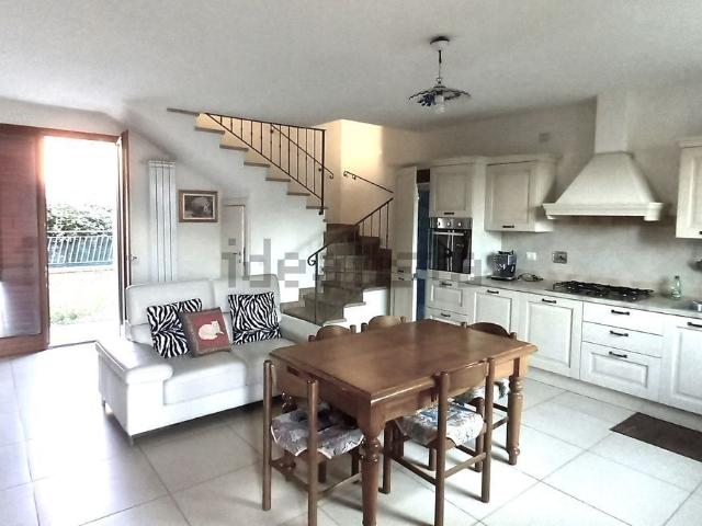 Villetta a schiera in vendita di 140 m² in Via Baccheretana