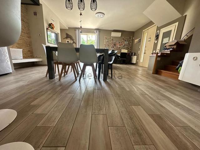 Villetta a schiera in vendita di 140 m² in Via Giacomo Puccini, 51035