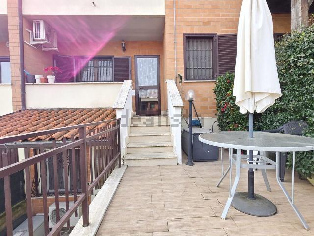 Villetta a schiera in vendita di 140 m² in Via Giovanni Cena