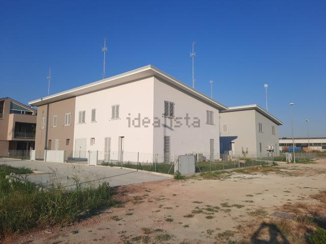 Villetta a schiera in vendita di 140 m² in Via Giovanni Paolo II&apos , 52