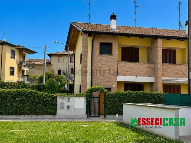 Villetta a schiera in vendita di 140 m² in Via Don Francesco Donati, 11