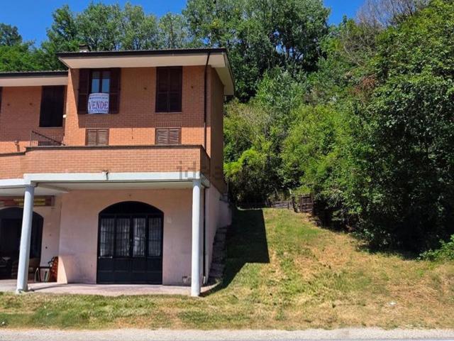 Villetta a schiera in vendita di 140 m² in Via degli Alpini, 95