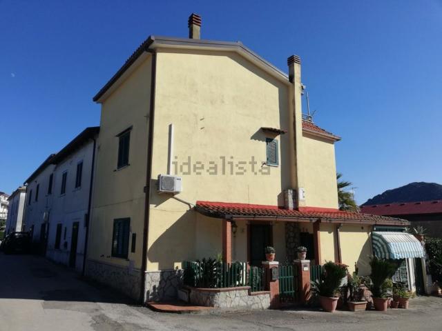 Villetta a schiera in vendita di 140 m² in Via degli Eroi, 5