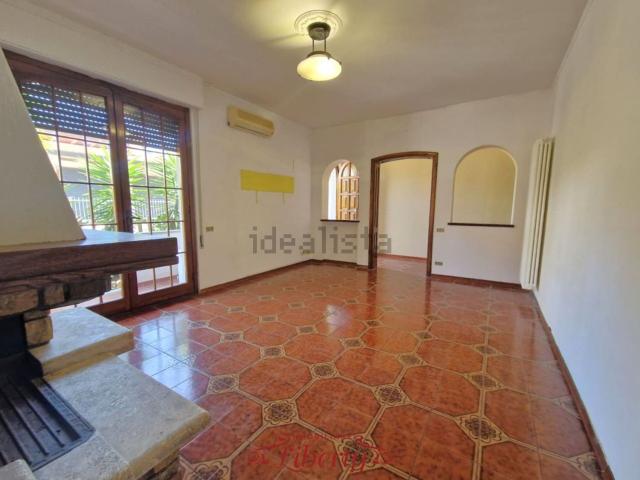 Villetta a schiera in vendita di 140 m² in Via dei Marmi
