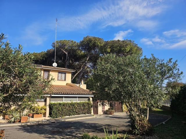 Villetta a schiera in vendita di 140 m² in Via dei Pescatori
