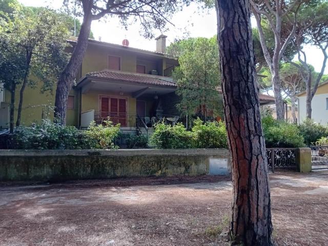 Villetta a schiera in vendita di 140 m² in Via delle Rocchette