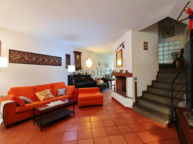 Villetta a schiera in vendita di 140 m² in Via di Querceto