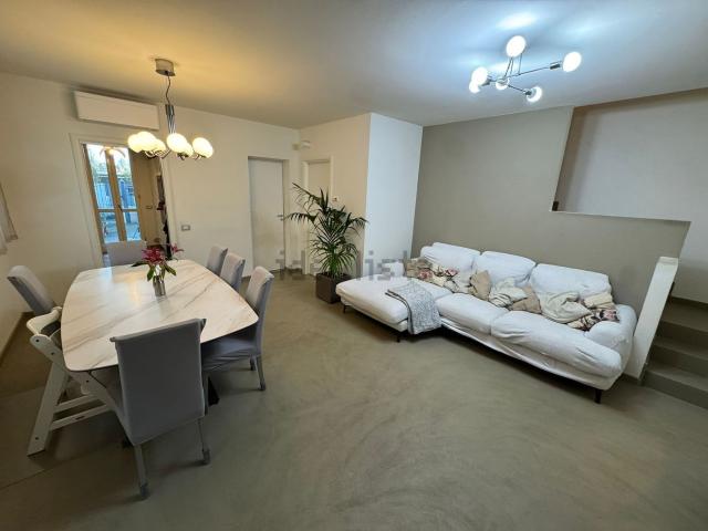 Villetta a schiera in vendita di 140 m² in Via E. R. Graf