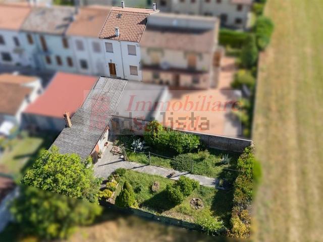 Villetta a schiera in vendita di 140 m² in Via Fratelli Bandiera