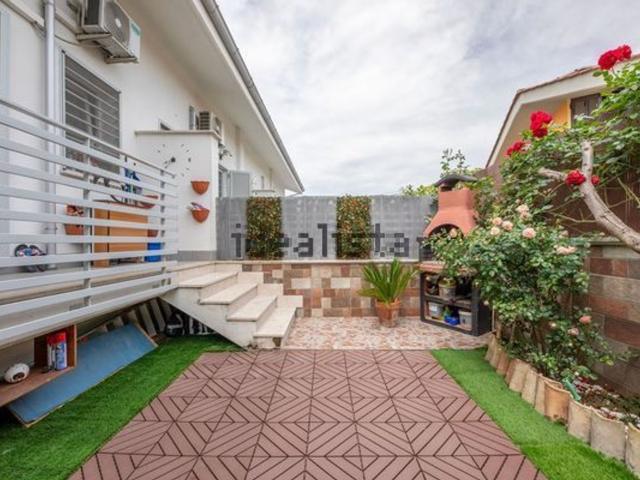 Villetta a schiera in vendita di 140 m² in Via Marano Equo, 22