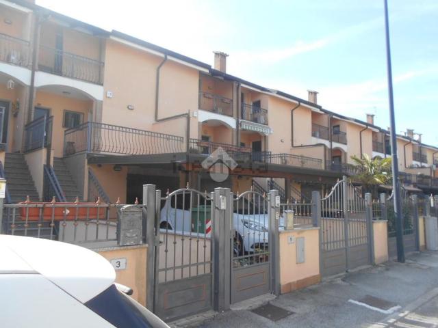 Villetta a schiera in vendita di 140 m² in Via Michele Zannini Ex Sindaco, 5