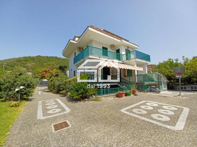 Villetta a schiera in vendita di 140 m² in Via Padova, 28