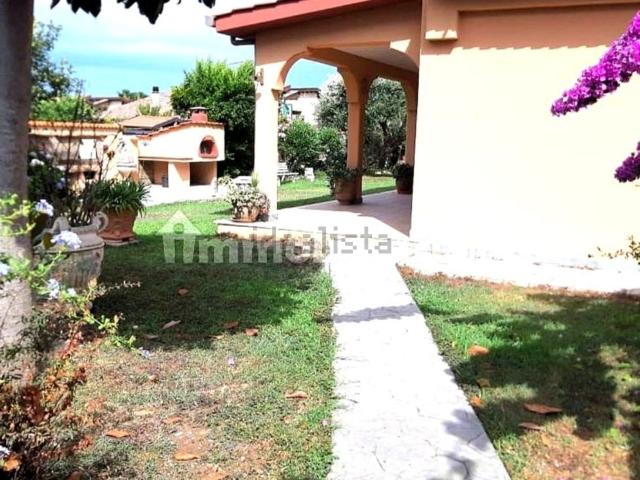 Villetta a schiera in vendita di 140 m² in Via Toce, 16