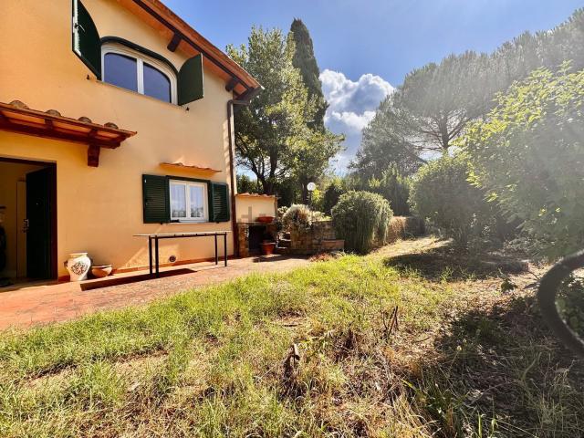 Villetta a schiera in vendita di 140 m² in Via Volterrana