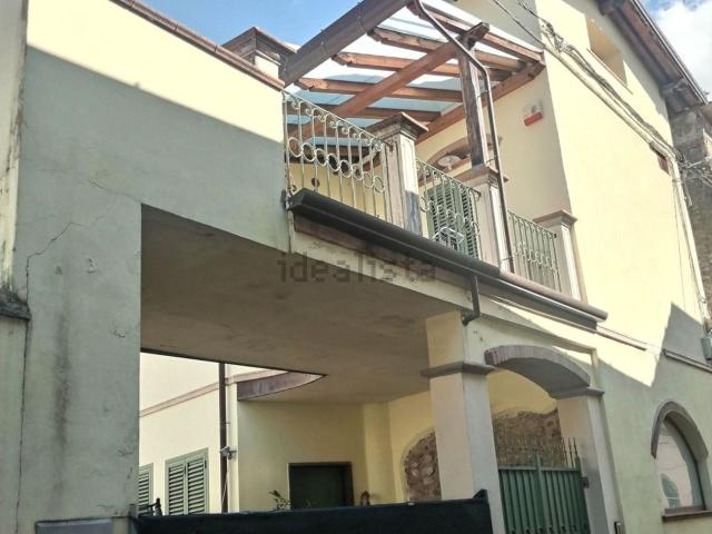 Villetta a schiera in vendita di 140 m² in Piazza Castagnola