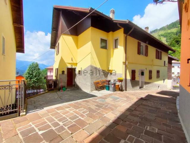 Villetta a schiera in vendita di 141 m²