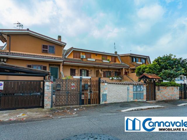 Villetta a schiera in vendita di 141 m² in Via Alberico Crescitelli