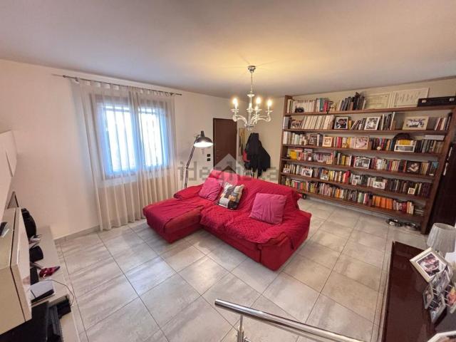 Villetta a schiera in vendita di 141 m² in Via Galileo Galilei, 60