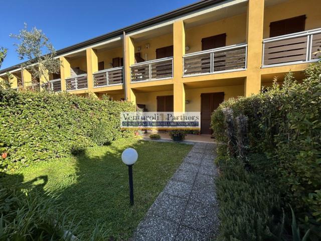 Villetta a schiera in vendita di 142 m² in Via Silvio Pellico