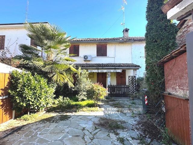 Villetta a schiera in vendita di 142 m² in Corso Giuseppe Garibaldi
