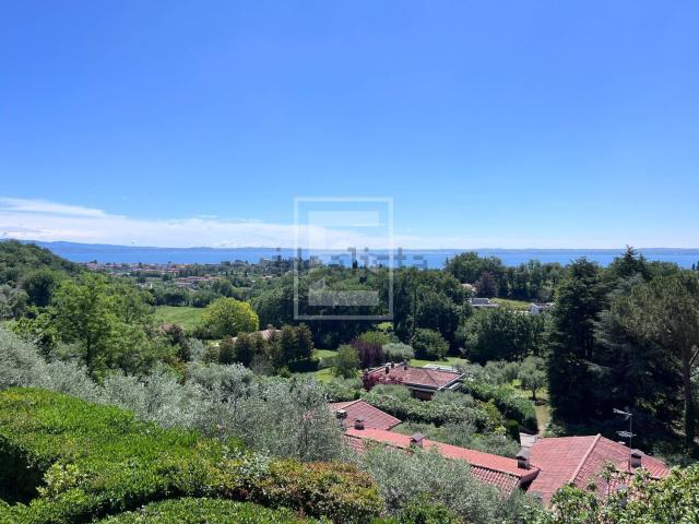 Villetta a schiera in vendita di 143 m² in Via Castellana, 61