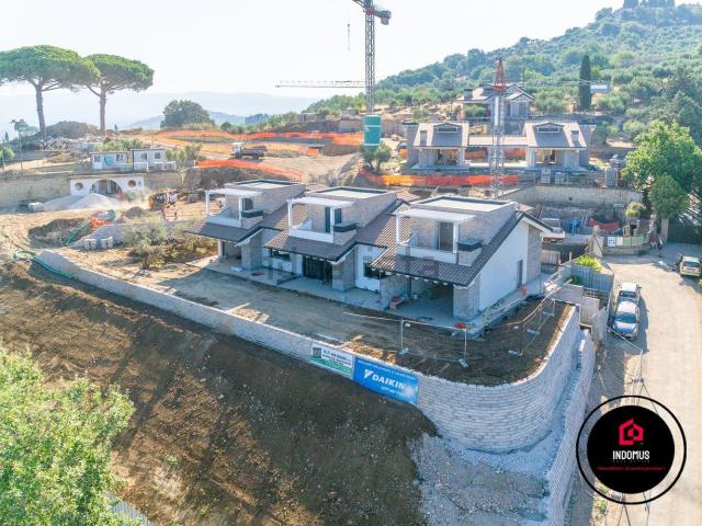 Villetta a schiera in vendita di 143 m² in Via Frascati Colonna, 32