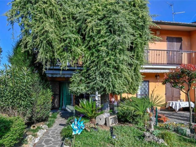 Villetta a schiera in vendita di 144 m² in Via Guglielmo Marconi, 95