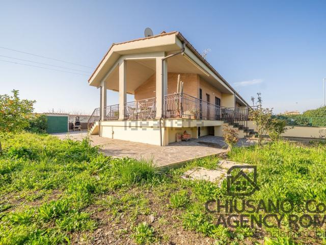 Villetta a schiera in vendita di 144 m² in Via Guglielmo Cappa, 197