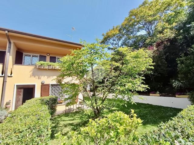 Villetta a schiera in vendita di 145 m² in Via 1º Maggio