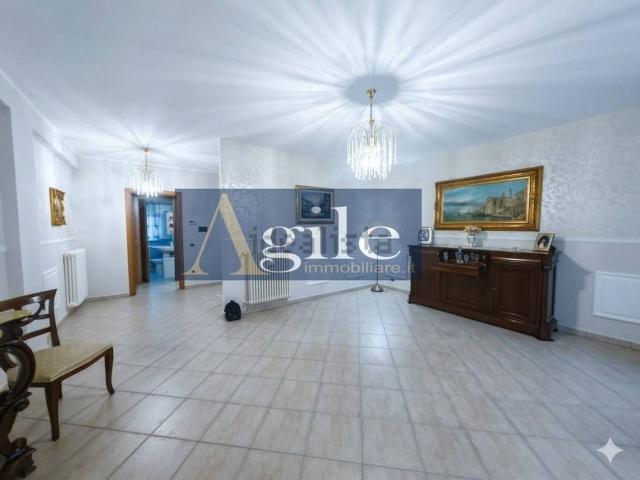 Villetta a schiera in vendita di 145 m² in Via Camillo Benso Conte di Cavour