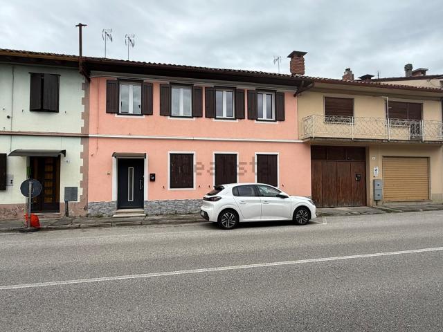 Villetta a schiera in vendita di 145 m² in Via Cividale, 47