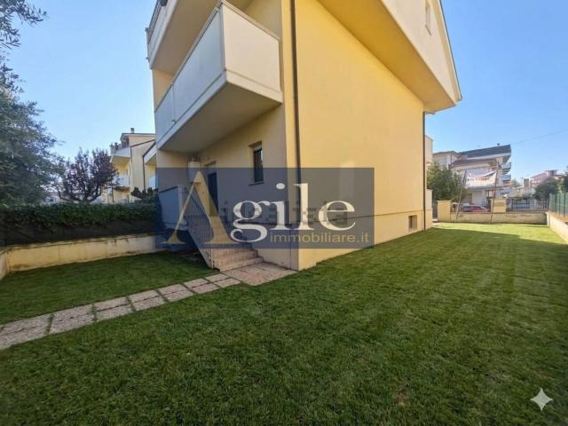 Villetta a schiera in vendita di 145 m² in Via Giuseppe Garibaldi