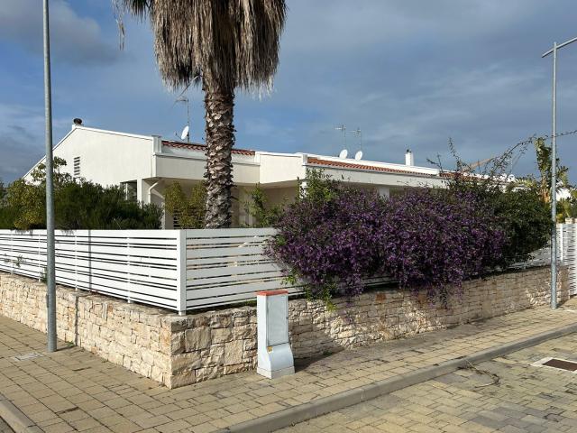 Villetta a schiera in vendita di 145 m² in Via Giuseppe Frisario, 1
