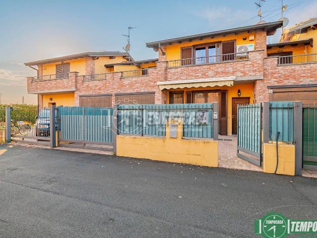 Villetta a schiera in vendita di 145 m² in Largo Rosario Livatino, 35