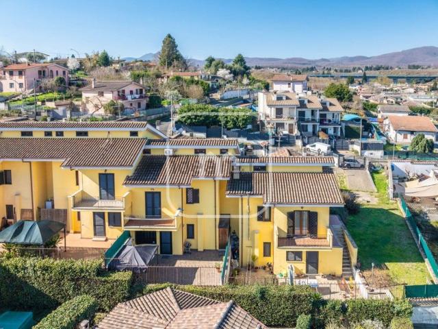 Villetta a schiera in vendita di 145 m² in Strada 17ᴬ Strada