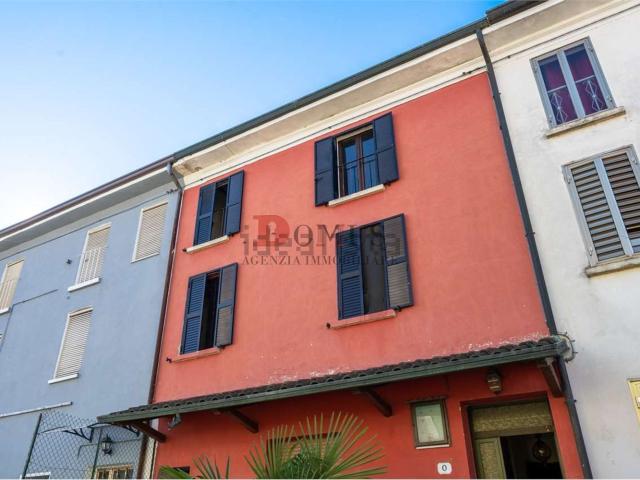Villetta a schiera in vendita di 146 m² in Viale della Rimembranze, 41