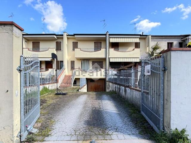 Villetta a schiera in vendita di 147 m² in Via Giuseppe Garibaldi, 3