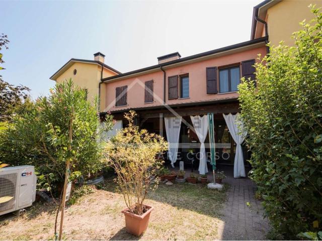 Villetta a schiera in vendita di 147 m² in Via N. Pederzoli
