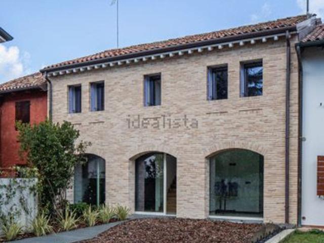 Villetta a schiera in vendita di 147 m² in Via San Francesco d&apos Assisi