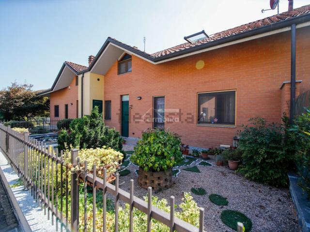 Villetta a schiera in vendita di 147 m² in Strada Comunale della Gerbola, 5