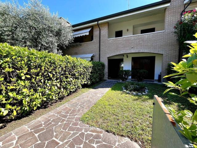 Villetta a schiera in vendita di 148 m² in Via Gemona, 6