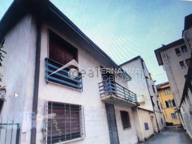 Villetta indipendente in vendita di 148 m² in Via dei Somari
