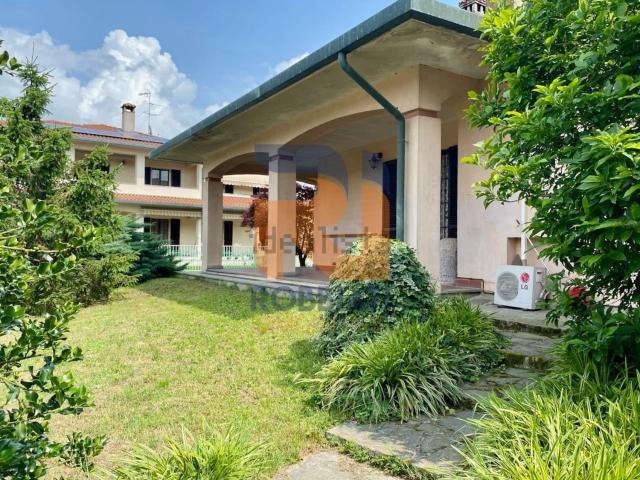 Villetta a schiera in vendita di 149 m² in Via Sommo, 1