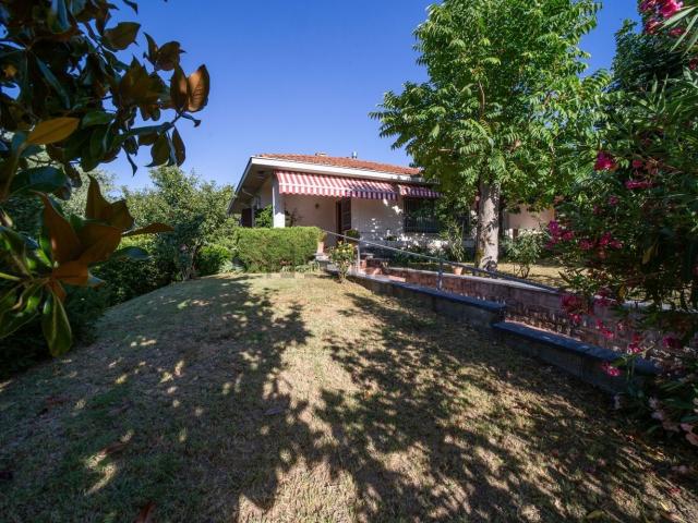 Villetta a schiera in vendita di 149 m² in Strada Martinella, 106